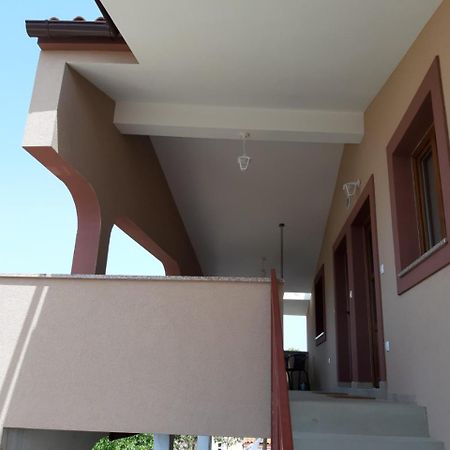 Apartman Deni Peroj Esterno foto