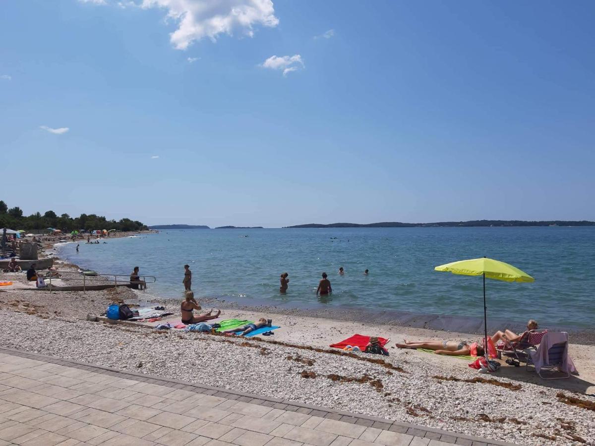 Apartman Deni Peroj Esterno foto