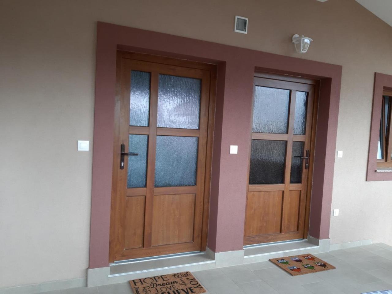 Apartman Deni Peroj Esterno foto