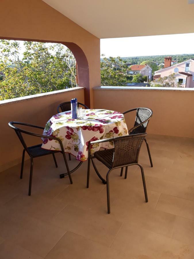 Apartman Deni Peroj Esterno foto